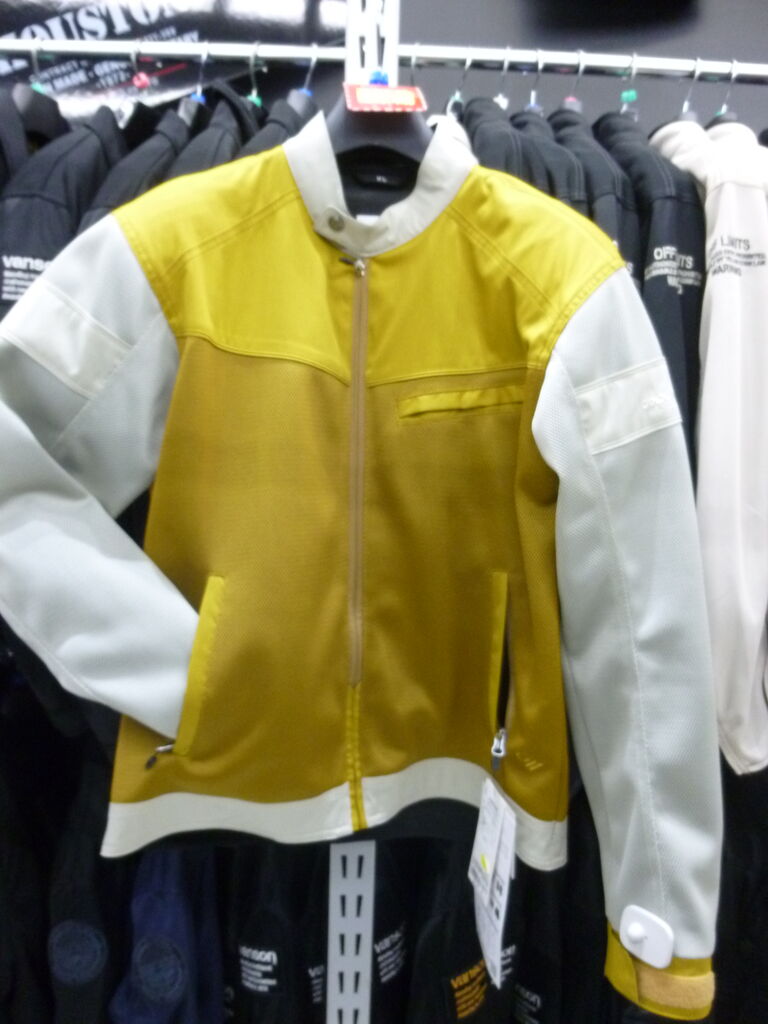 12日までお値下げ 10,000→8,000円juemi ジャケット 12日までお値下げ 10,000→8,000円juemi ジャケット ジャケット