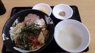 DSC_0002 (640x360)