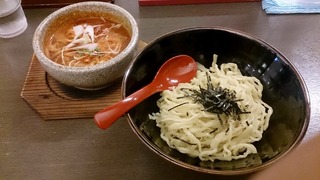 DSC_0016 (640x360)