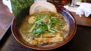 DSC_0002 (640x360)