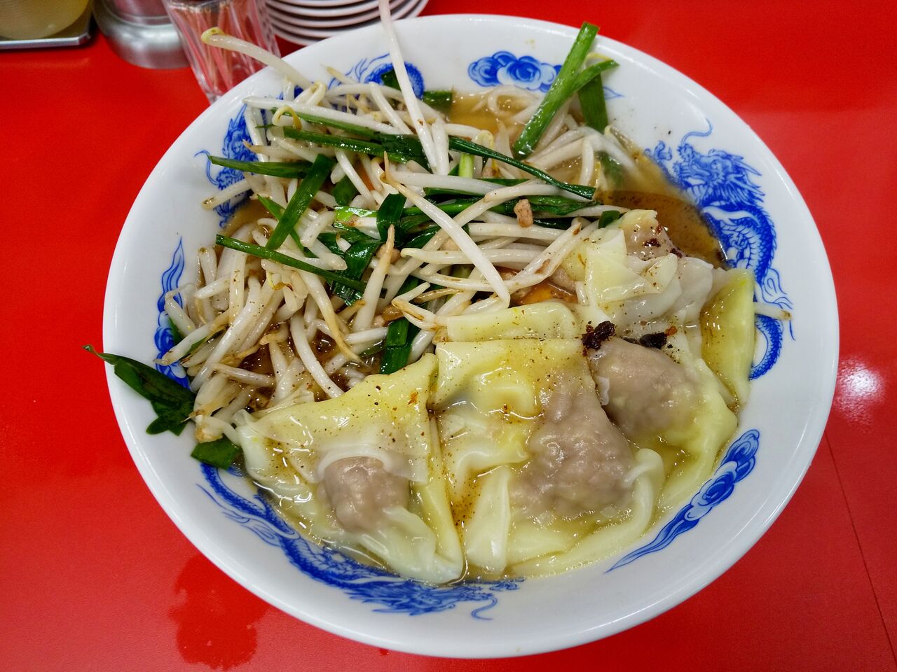 新御茶ノ水 萬龍(まんりゅう)>