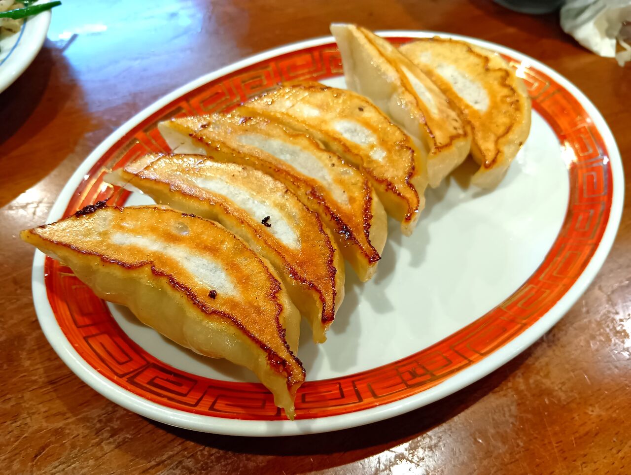 餃子 の 店 三幸 園