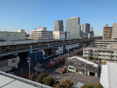 食堂の窓から見える風景