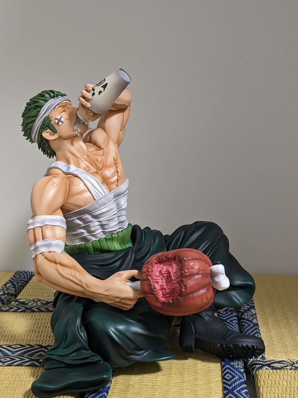 ロロノア・ゾロ 〜大酒飲み～ フィギュアレビュー : ふぃぎゅたく