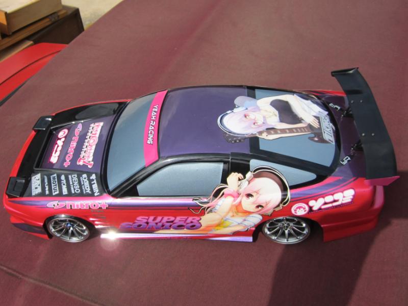 LOUJIN 284010 すーぱーそに子 痛車仕様 ラジコンカー 1/28
