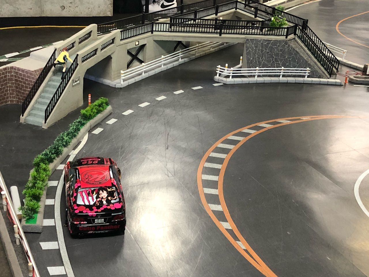 痛車rc製作所 Badlegfactory サーキット走行 痛車rc製作所 Badlegfactory サーキット走行