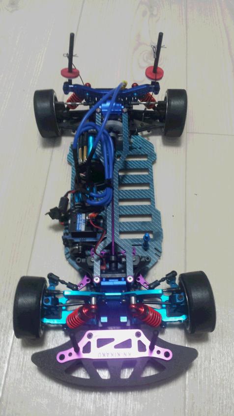 ドリパケのカーボンシャーシ染めてみたw（ブルーカーボン偏