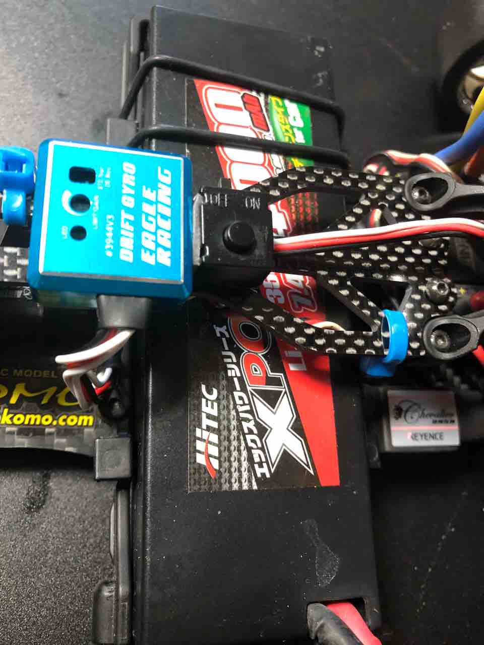 KEYENCE タキオン のスイッチ交換 : 痛車RC製作所 BadLegFactory