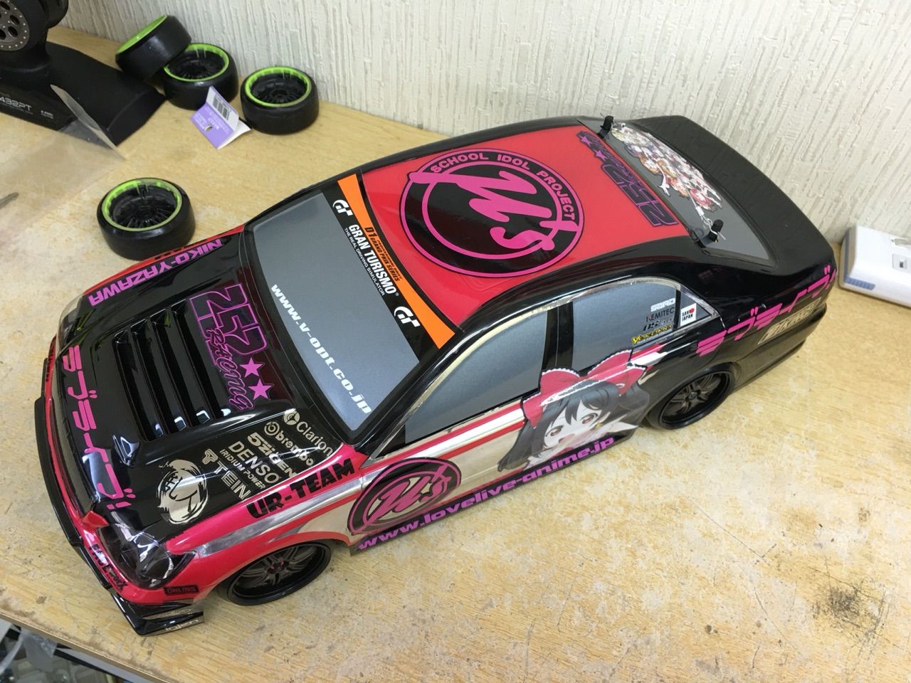 ラジコン 痛車 ボディ ラブライブ！ 矢澤にこ ゼロクラウン : 痛車RC