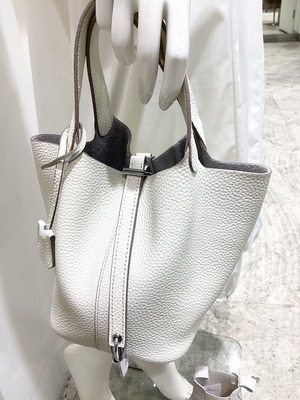 193F0986-CA1D-4823-A695-41A4C968CF86