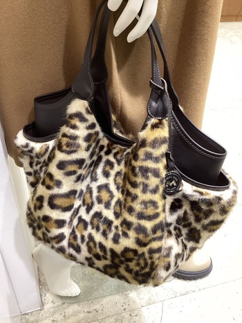 56B1BDA6-C8AE-4D7C-B9A5-86C1A5E0D7B4