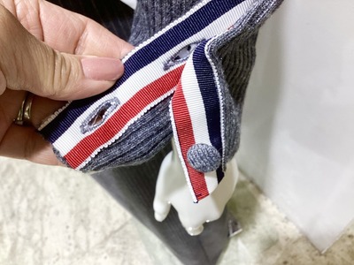 D6D9E4C6-3CAC-4B97-A1D5-E8B85628AFCB