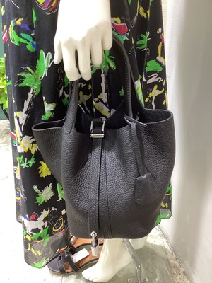 B32834AB-5E84-4686-B424-0D81B5993A80