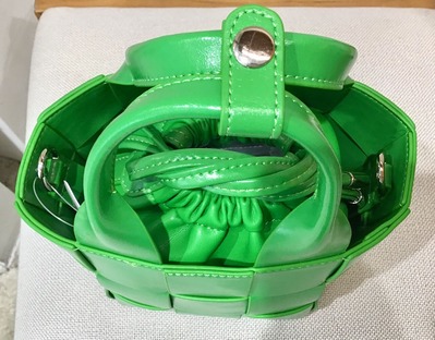 F00BA678-8ED5-4719-960E-D08EDA197937