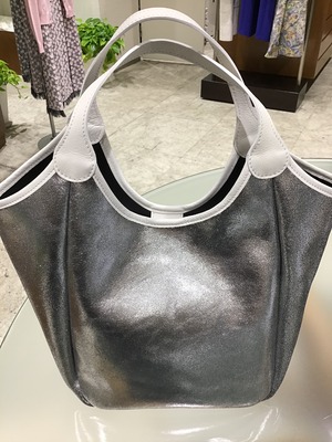 BA318CF6-9DE9-49FC-A506-071F8D4558C8