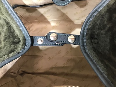 3F78BAF2-5D57-4E6E-A5C4-5C05E3CD8296