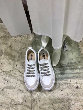 D12B9290-90C0-40FA-ACB7-F470E549A77B