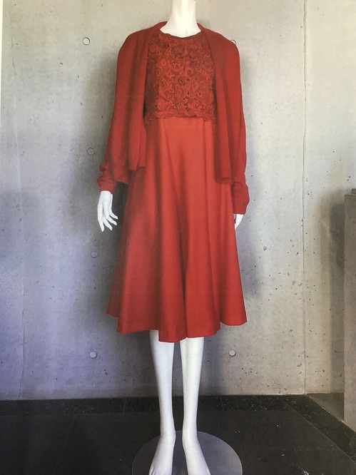 EF5D2999-B0D0-42AF-B959-39802B1AE328