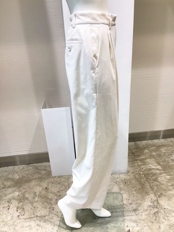 EF9865D2-76BE-4568-A3AA-21CB2EA2554F