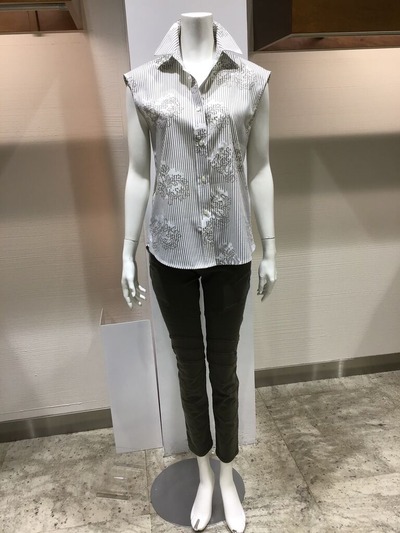 60364F85-6D2D-41FD-BA4A-512827D921DA