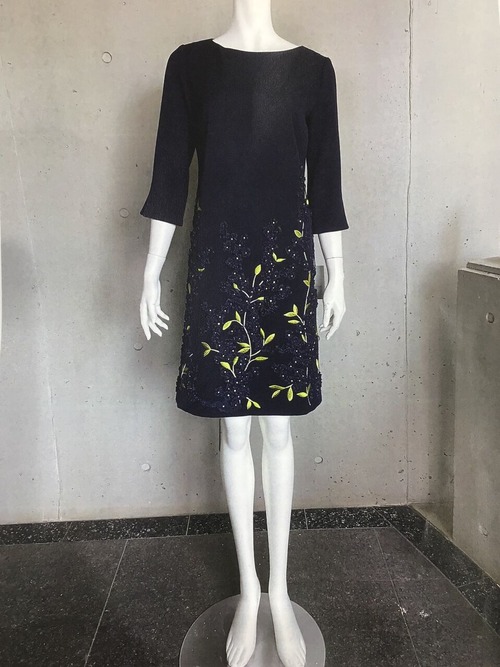 C442D009-6700-42DD-80FE-271B82289DAE