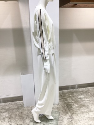 C4C542FE-8A81-42C1-B713-DCFD0650A49B