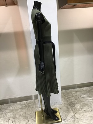 CB03FE15-6669-4069-94CC-E1289A092B76