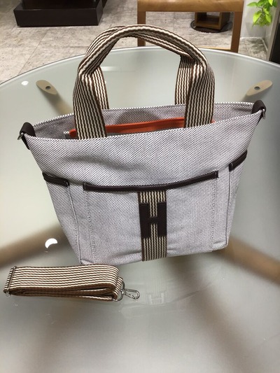 CFCFF7DE-2305-4E19-9776-CFD8A10E23BE