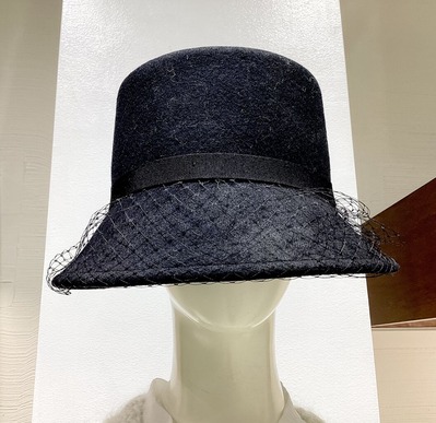 0B05FD1F-5E5A-4131-B150-564806159224