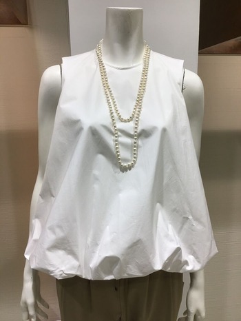 AB071E70-9ED5-40D1-A8CF-1DE740DD7F38