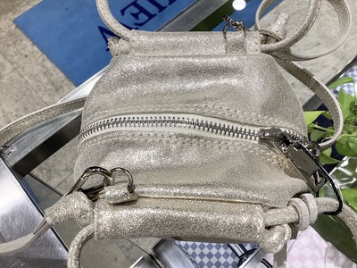 9C85F146-0677-4C98-BB2D-0448DBA89AB4