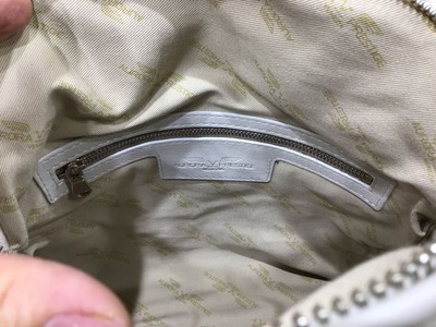 C3B4BE43-DDF3-4968-B4BC-FBB551200947