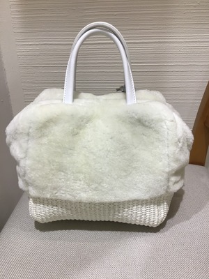 3F012E85-34E4-40BB-B0AA-D41E60760FD5