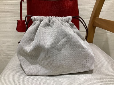 EDCAF6F6-BDB4-4D09-9EA1-5697423329F0