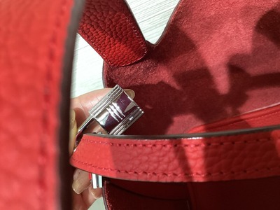 60D68595-8A31-452D-B391-B149C263A5B5