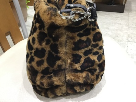 62DC5464-6658-42AA-AAC6-AA488D9A84A8