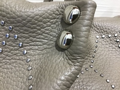 F5285C27-7C2F-44D2-92E4-DD2B44B64BAC