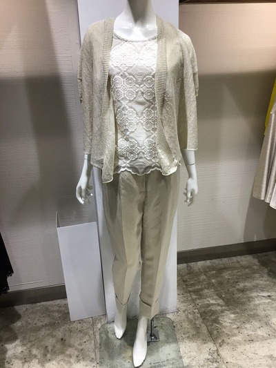 8C7309BC-F8F9-49C5-ABCE-926C8C7EA15F