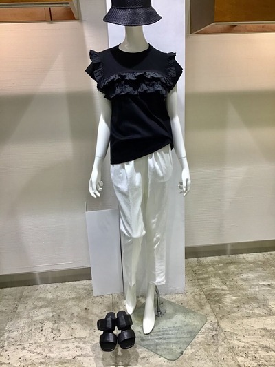 3EF661FC-8964-4C14-B7D7-0A2D894050F7