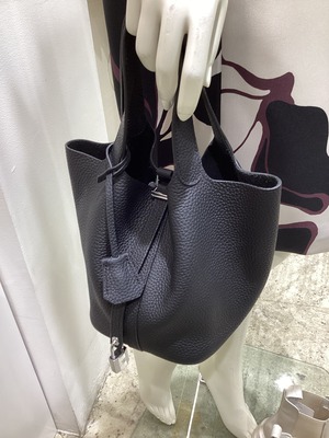 4DF7FA1E-6340-4F41-AF38-829FAA2AA59D