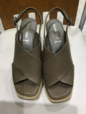 D205FDD9-AD23-491A-9A60-6F14C6A19409