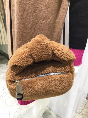 7E55D4A3-BAD3-4772-A6A7-C589F879D500