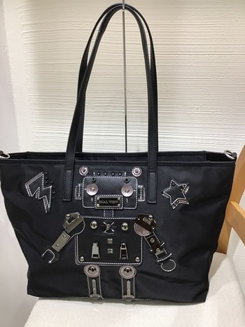 BCFDEA9E-0249-496A-8CC9-68DAE7CF9E98