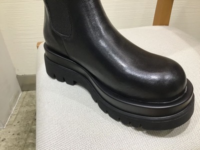 89DE74A1-2721-484D-BDBA-24D14605C08E