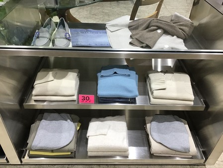 F27C8F15-63EB-49F6-9E33-014669C50750