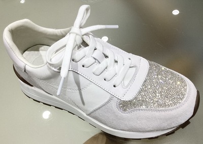 10B9E990-FC16-4FDD-B192-49547ED34D31