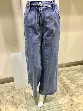 4E1D4107-3129-4948-A82F-B54A2BE78D4A