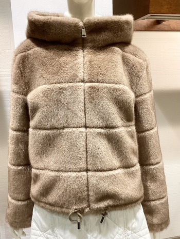 63CE6885-09C3-4D1C-AD5E-1506721C777A