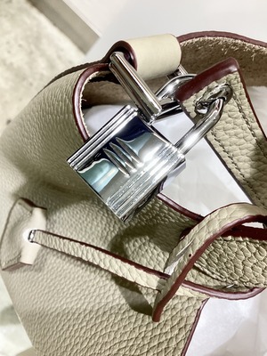 DAA64636-56F7-4278-972D-9A66D22CD73A