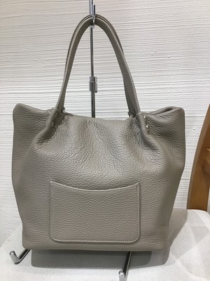 0E46E9B4-5F54-420F-A0C9-ADAAA70F9CA4